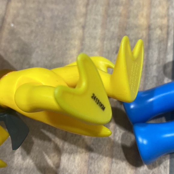 Rainbow Friends Figurines Blue, Red and Yellow - Picture 12 of 12